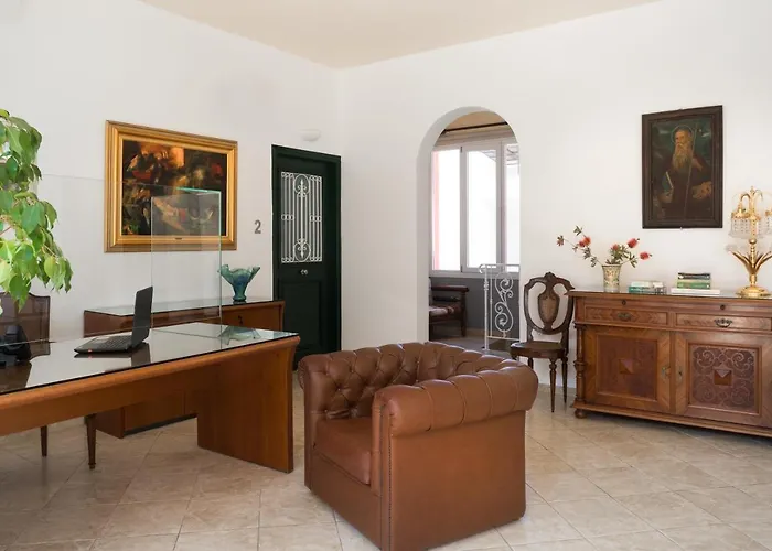 Tinos Resort Hotell 4*